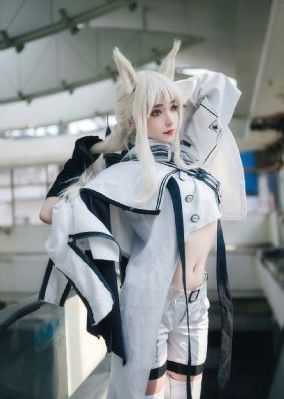 偷窥女教师_高清高清完整版